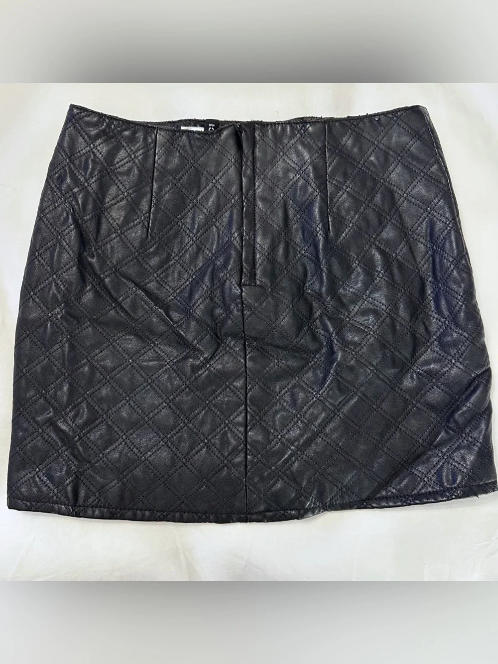 Divided by H&M Quilted Black Mini Skirt with Zipper Accents Size 6